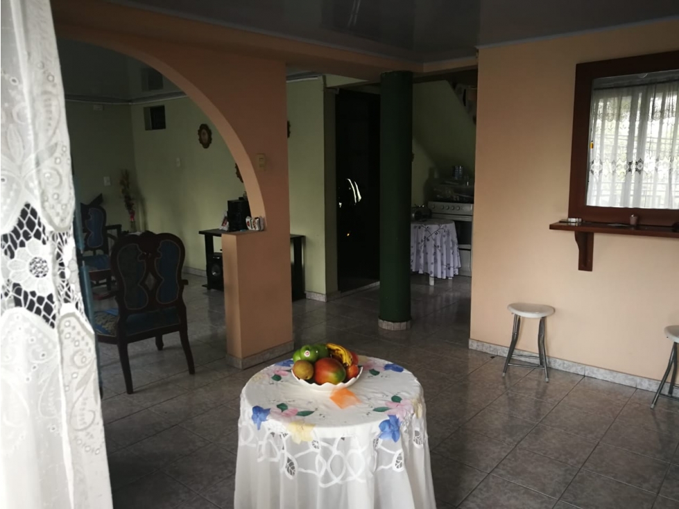 Se vende hermosa casa en la Av 30 de agosto Vivienda independiente — foto 2