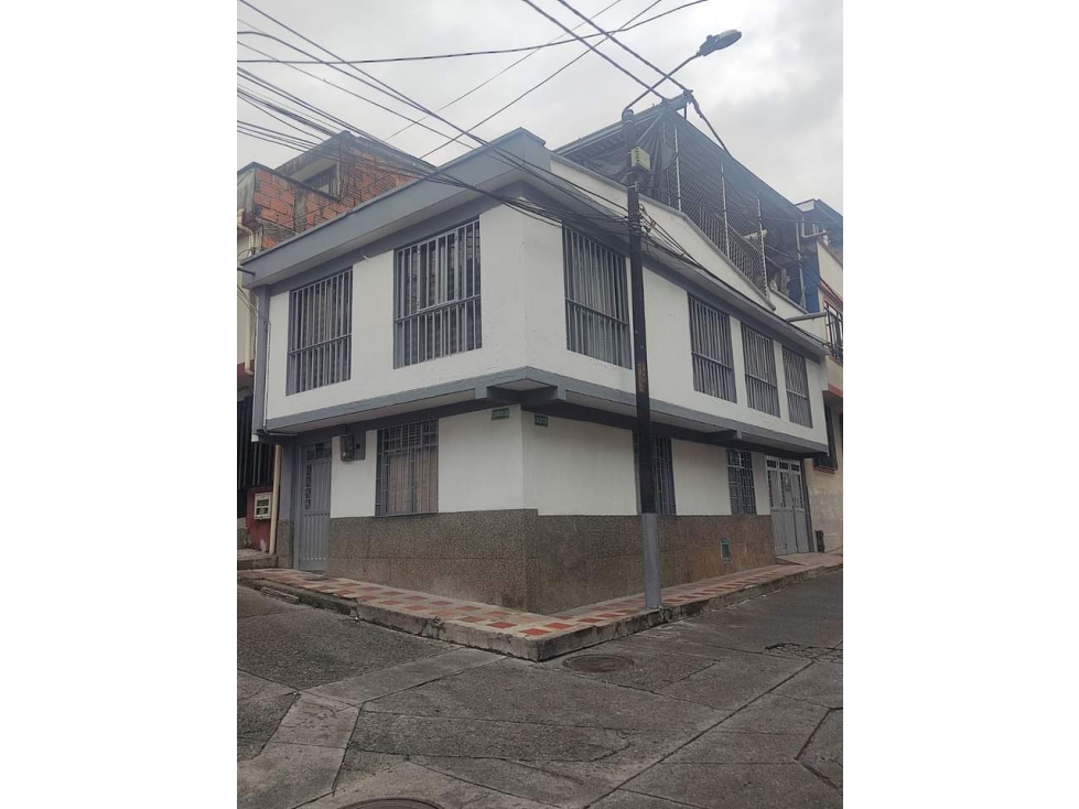 SE VENDE CASA VIVIENDAS INDEPENDIENTES EN CUBA CERCA BOMBA DE CORALES — foto 3