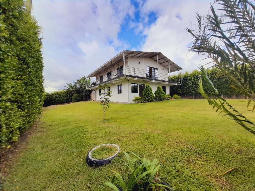 VENDO CASA CAMPESTRE SUR DE ARMENIA SALIDA PUEBLO TAPAO