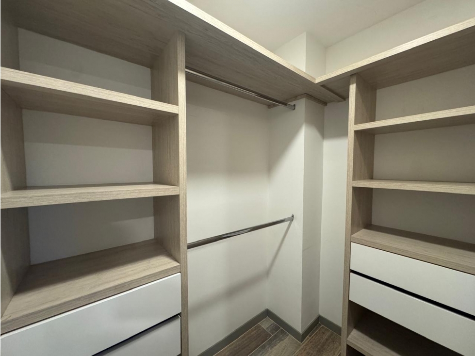 SE VENDE ESPECTACULAR APARTAMENTO PINARES AREA 85 M2 VISTA Q ENAMORA — foto 3