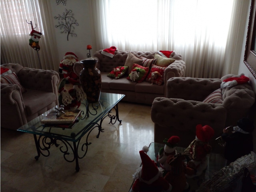 Se vende hermoso apartamento duplex en Pinares