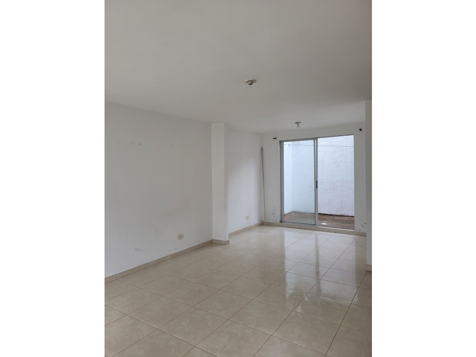 SE VENDE CASA EN SECTOR SEGURO Y TRANQUILO EN CONJUNTO CERRADO — foto 2