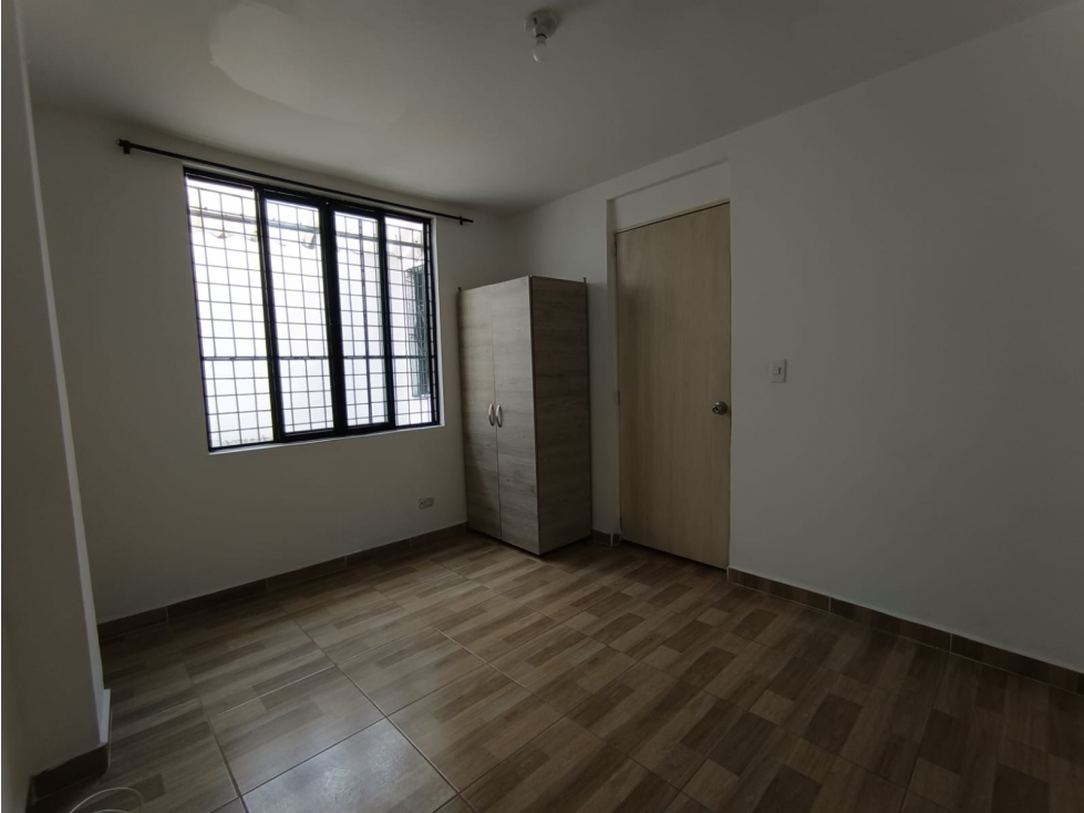 SE ALQUILA APARTAESTUDIO EN EL CENTRO CON SERVICIOS INCLUIDOS — foto 6