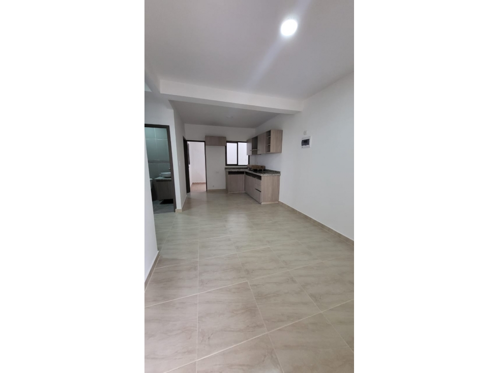 SE VENDE HERMOSA CASA DE 3 PISOS INDEPENDIENTES EN LA PRADERA — foto 3