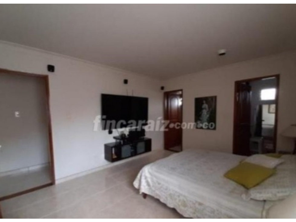 SE VENDE APARTAMENTO EN PINARES AREA 168M2 PISO 6 — foto 3