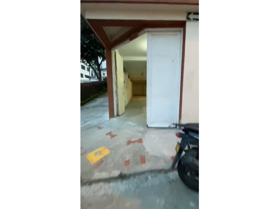 Venta de excelente casa renta con bodega y vivienda centro — foto 2