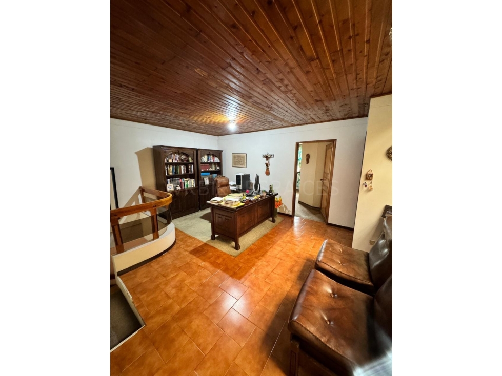 SE VENDE CASA EN LA ELVIIRA EXCELENTE UBICACION — foto 4