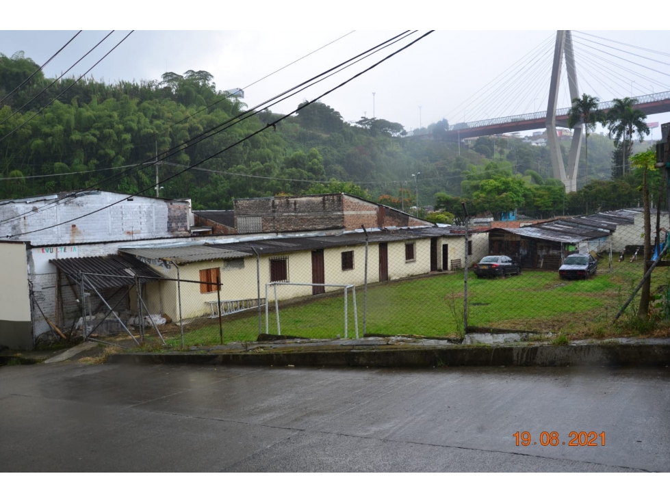 Venta de hermoso lote por la avenida del Rio 835 ms2 — foto 2