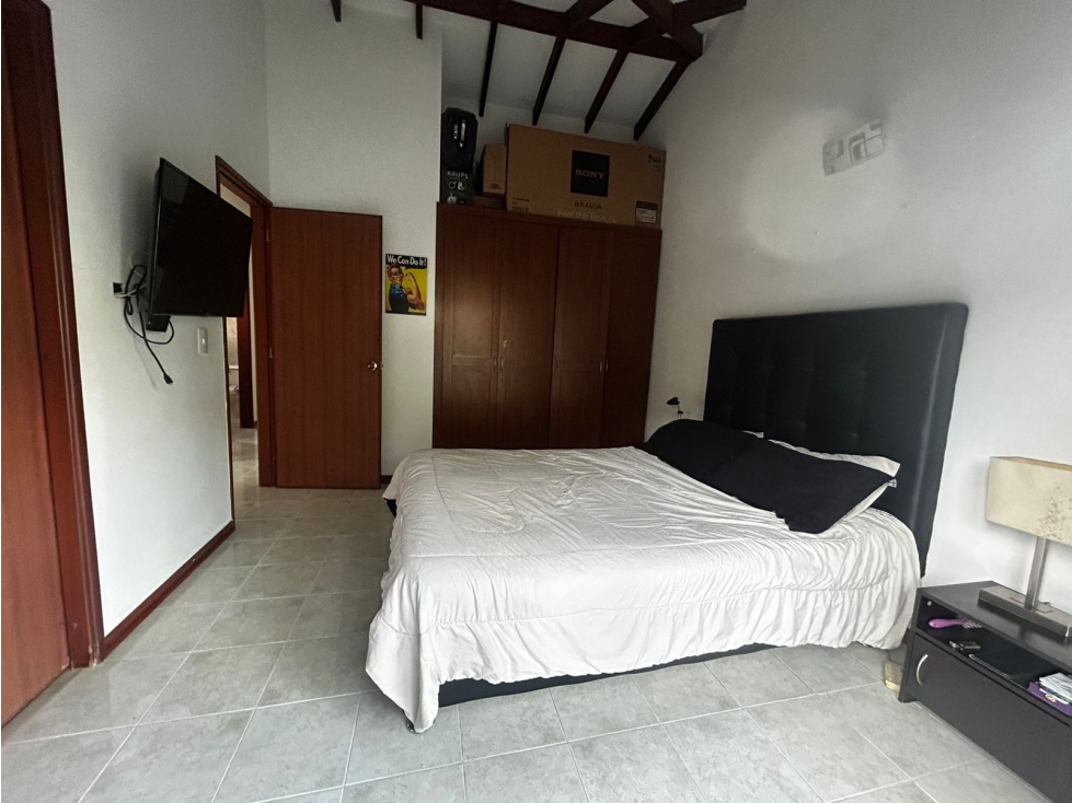 Se vende hermosa casa esquinera conjunto cerrado avenida las Americas — foto 3
