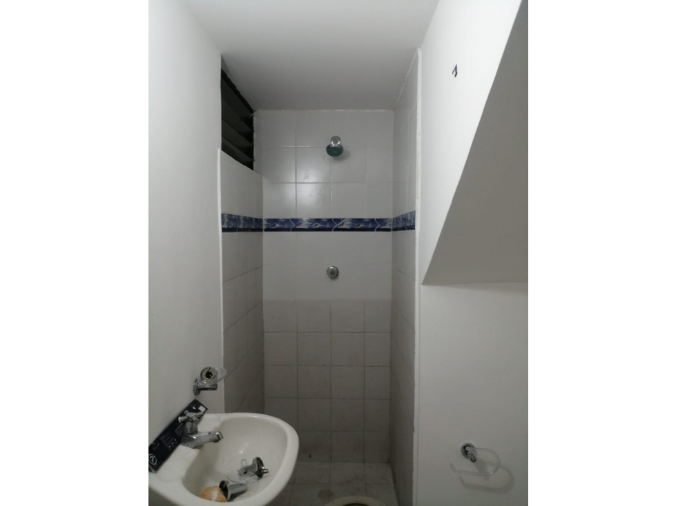 SE VENDE CASA EN BOSQUES DE LOS LAGOS CARTAGO CONJUNTO CERRADO — foto 4