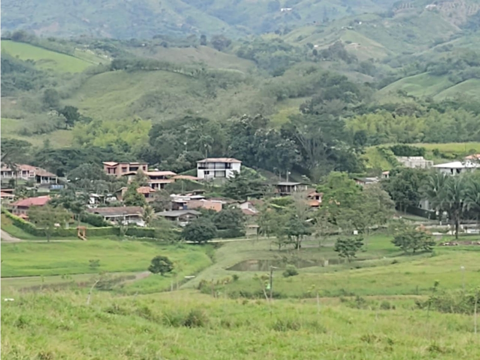 SE VENDE CASA CAMPESTRE VIA ACAPULCO - 2