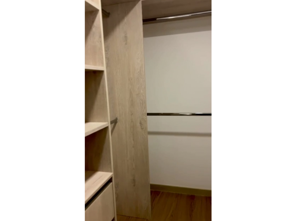 SE VENDE APARTAMENTO EN LA AVENIDA SUR UNA EXCELENTE UBICACION — foto 3