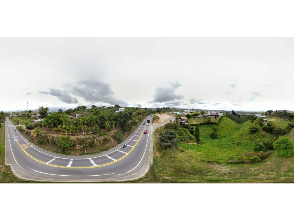 OPORTUNIDAD DE INVERSIÓN! SE VENDE LOTE DE UNA HECTÁREA VÍA CONDINA ! — foto 3