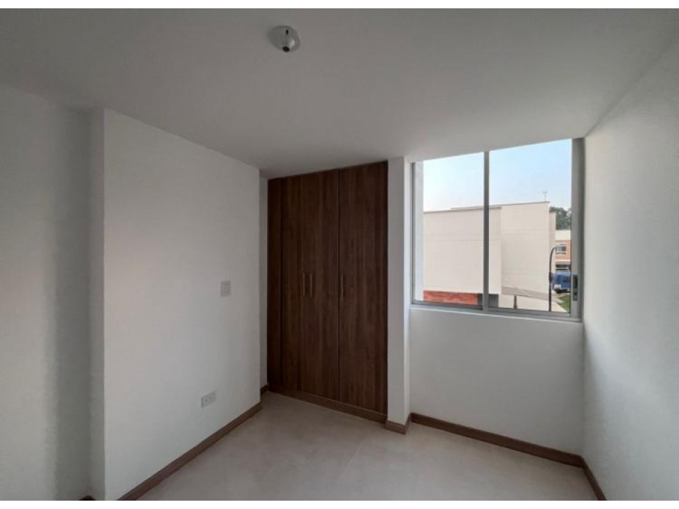 VENDO APARTAMENTO CON BALCÓN EN CONJUNTO CERRADO EN SANTA ROSA — foto 5