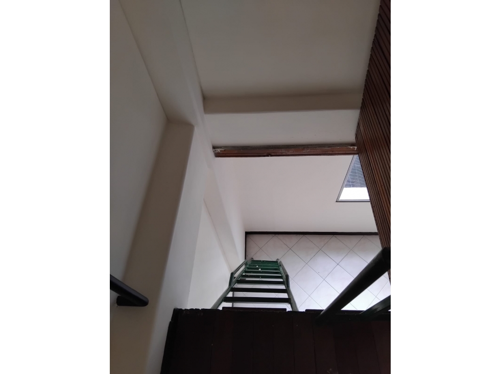 SE VENDE APARTAMENTO CENTRO AREA 118 M2 SIN ASCENSOR CON PARQUEADERO — foto 4