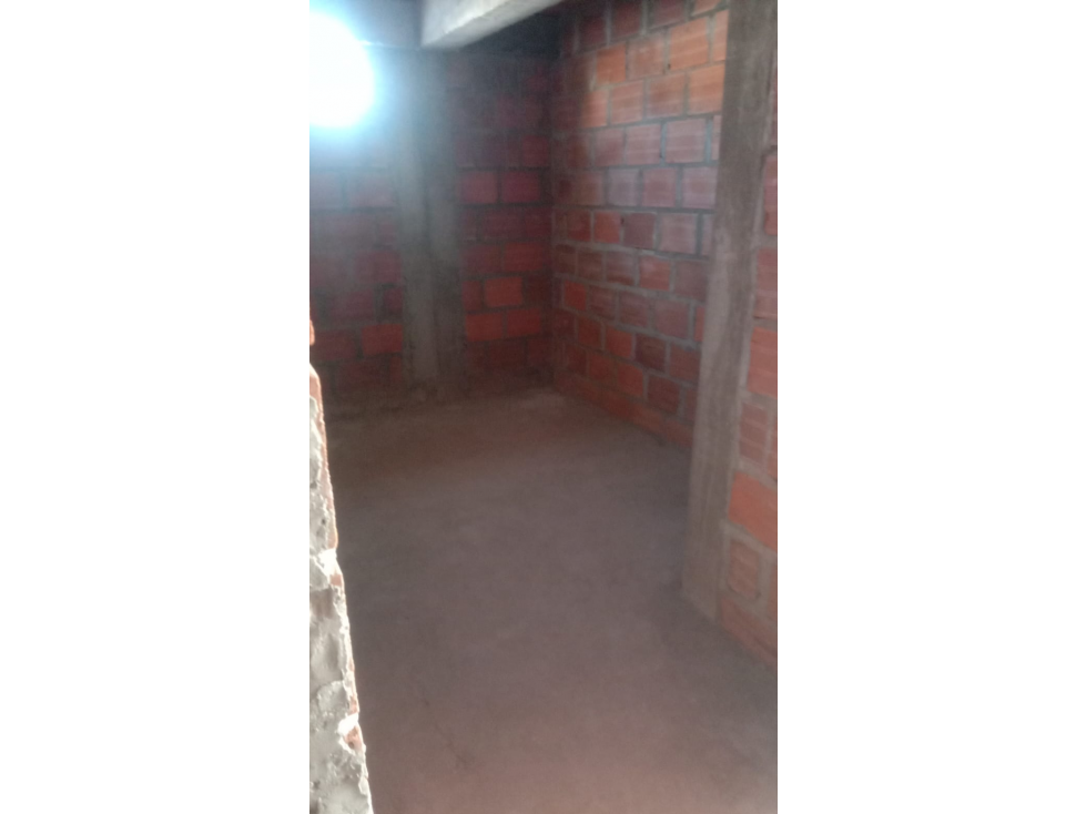 Venta de apartamento , tercer piso en obra negra para terminar — foto 2