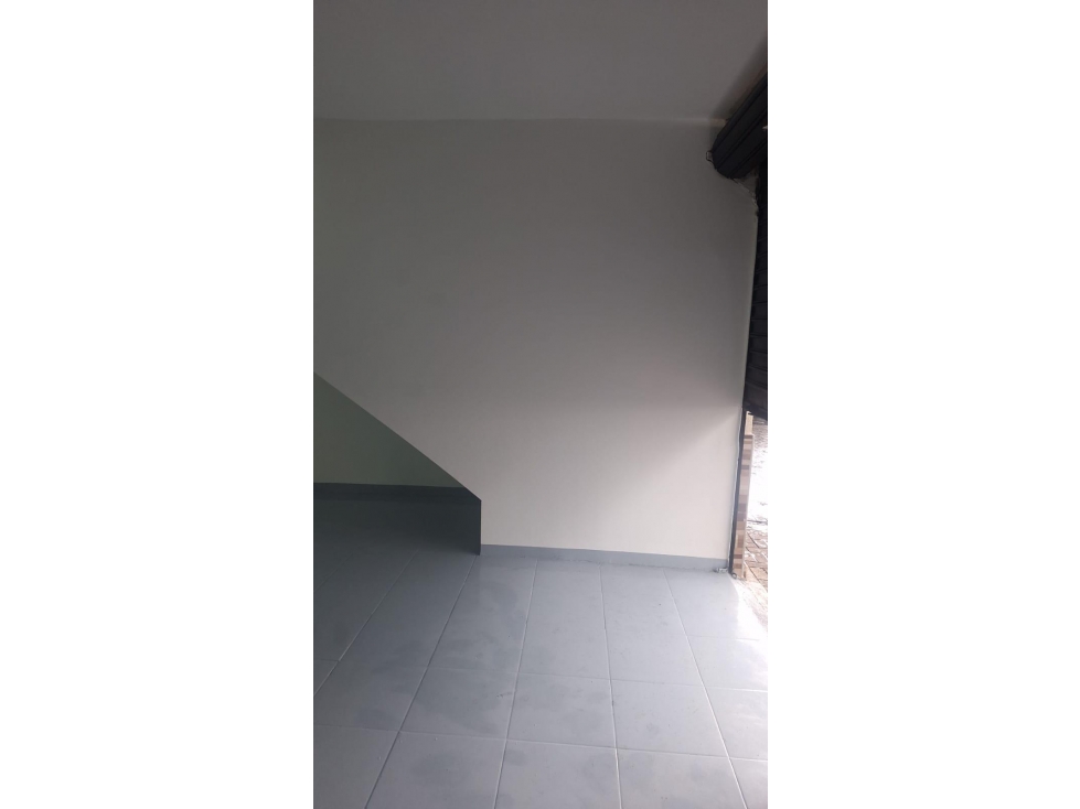 SE ALQUILA LOCAL COMERCIAL EN EL PARQUE DE CUBA AREA 140 m2 — foto 5