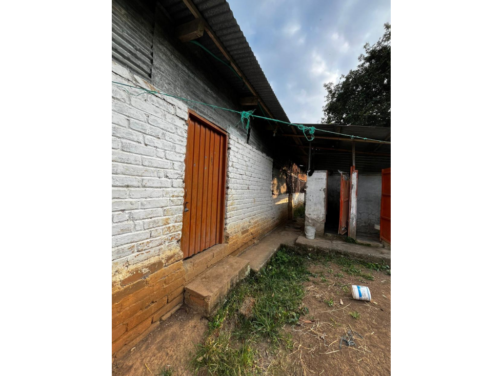 SE VENDE FINCA ENTRE LA VIRGINIA Y SANTUARIO - 2
