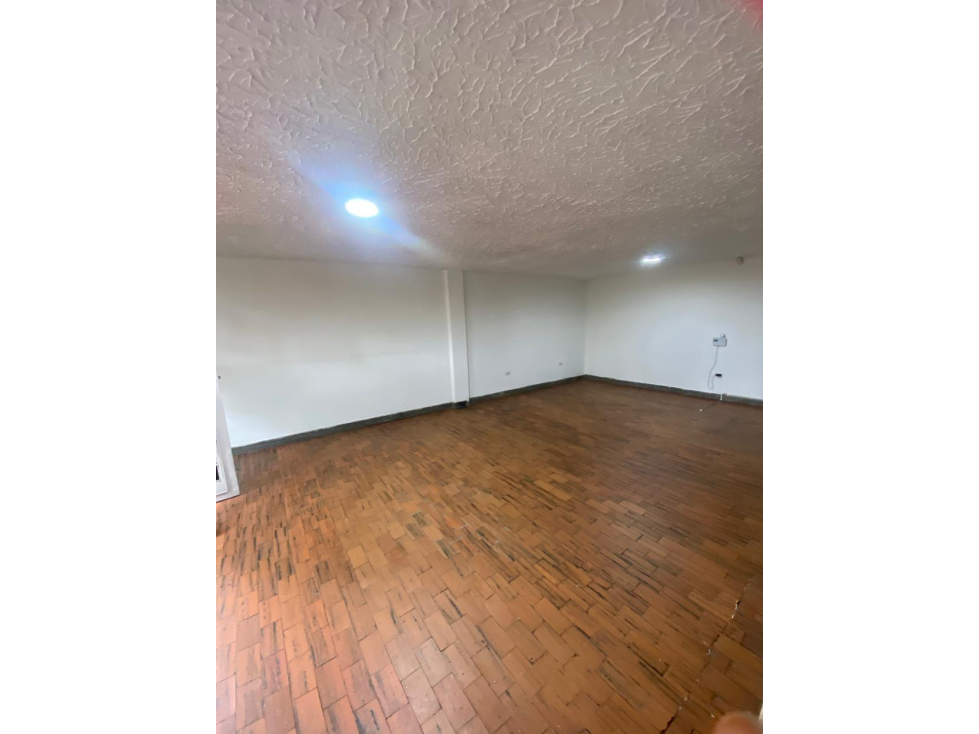 SE VENDE LOCAL EN LA AV 30 DE AGOSTO — foto 2