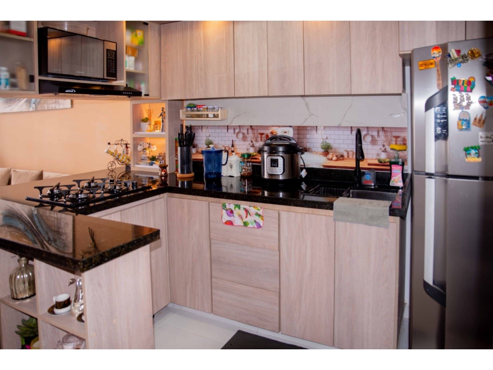 SE VENDE HERMOSO APARTAMENTO EN CONJUNTO EN QUIMBAYA — foto 2