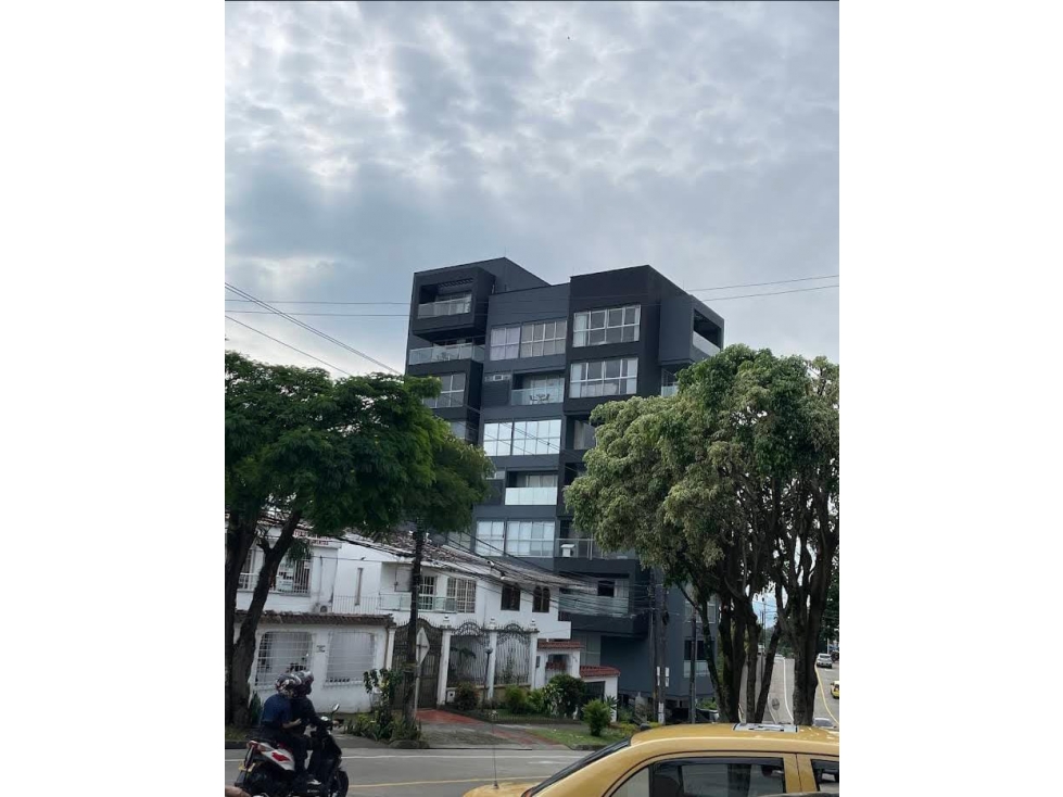 SE VENDE ESPECTACULAR APARTAMENTO DUPLEX CERCA A LA 30 DE AGOSTO — foto 2