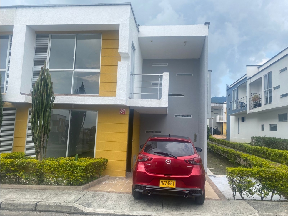 SE VENDE CASA EN MIRADOR DEL COLIBRI DOSQUEBRADAS — foto 2