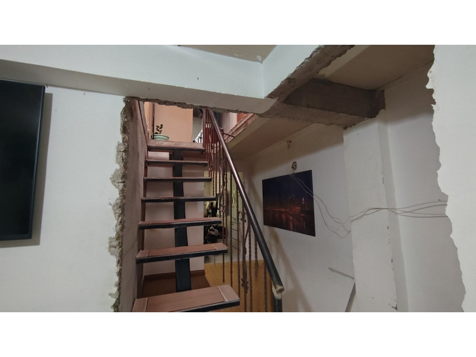 SE VENDE HERMOSA CASA DE 3 NIVELES DOSQUEBRADAS — foto 4
