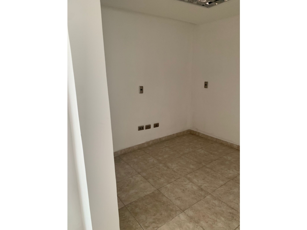SE ARRIENDA CASA COMPLETA EN MARAYA - 2