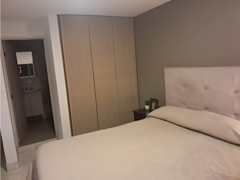 Se vende casa remodelada con terraza y parqueadero en Maraya — foto 5
