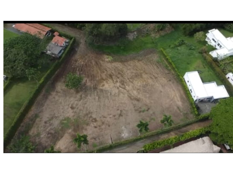 SE VENDE ESPECTACULAR LOTE EN MALABAR — foto 2