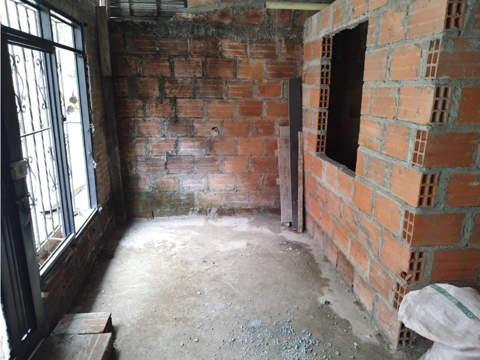 Se vende casa para terminar en Pereira 2 hab — foto 2