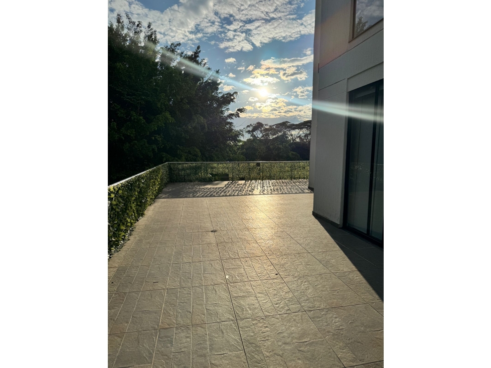 SE VENDE APARTAMENTO EN ALAMOS AREA 86 M2 — foto 2
