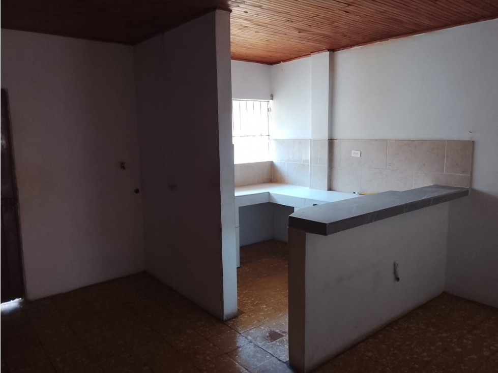 Se vende casa de 2 pisos independientes en La Virginia - 2