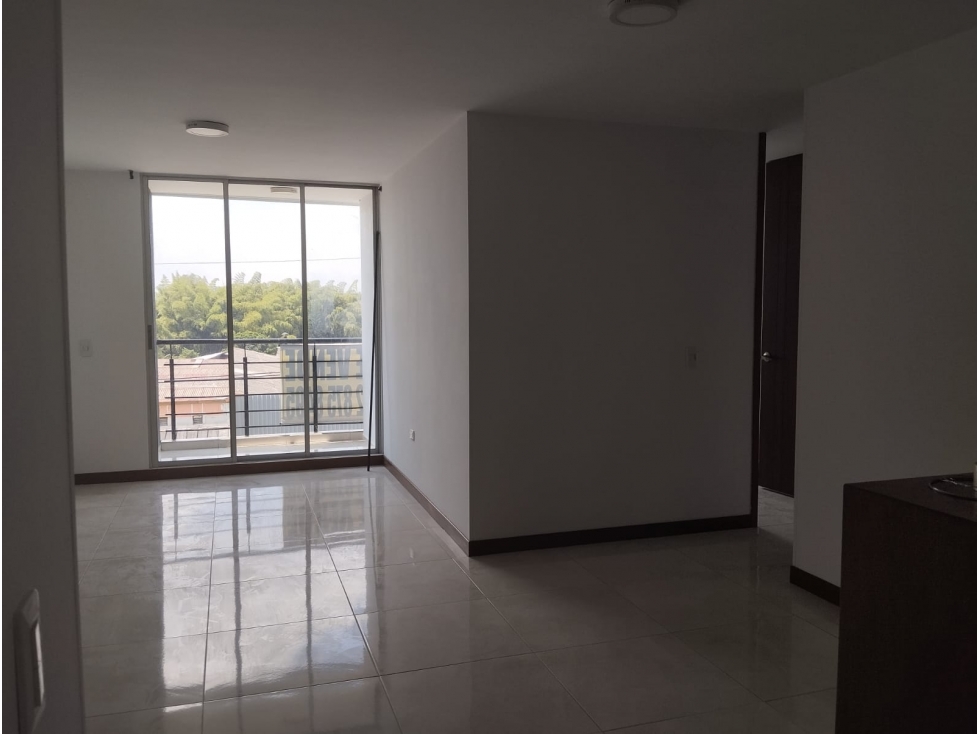 SE VENDE HERMOSO APARTAMENTO SECTOR MILAN EN DOSQUEBRADAS — foto 2