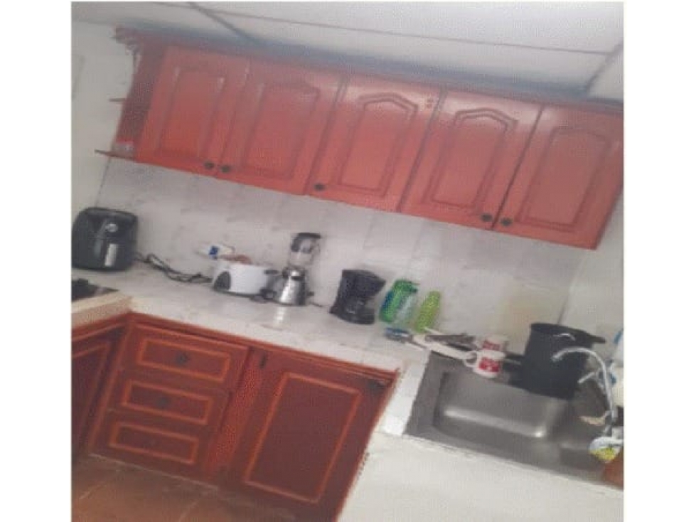 SE VENDE CASA CON DOS APARTAMENTOS PROPIEDAD HORIZONTAL — foto 2