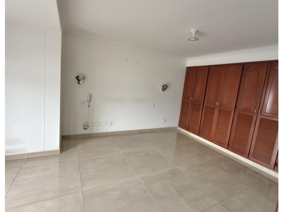 ¡SE ARRIENDA HERMOSO APARTAMENTO EN PINARES! — foto 4