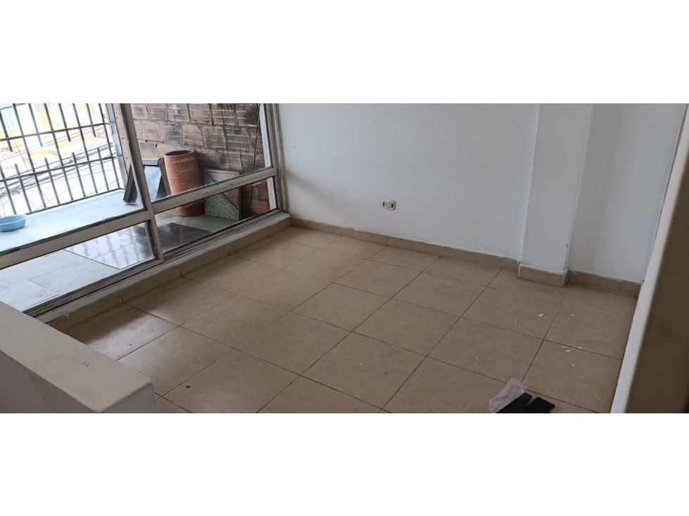 Se vende amplia casa de 3 pisos en La Hacienda Cuba — foto 4