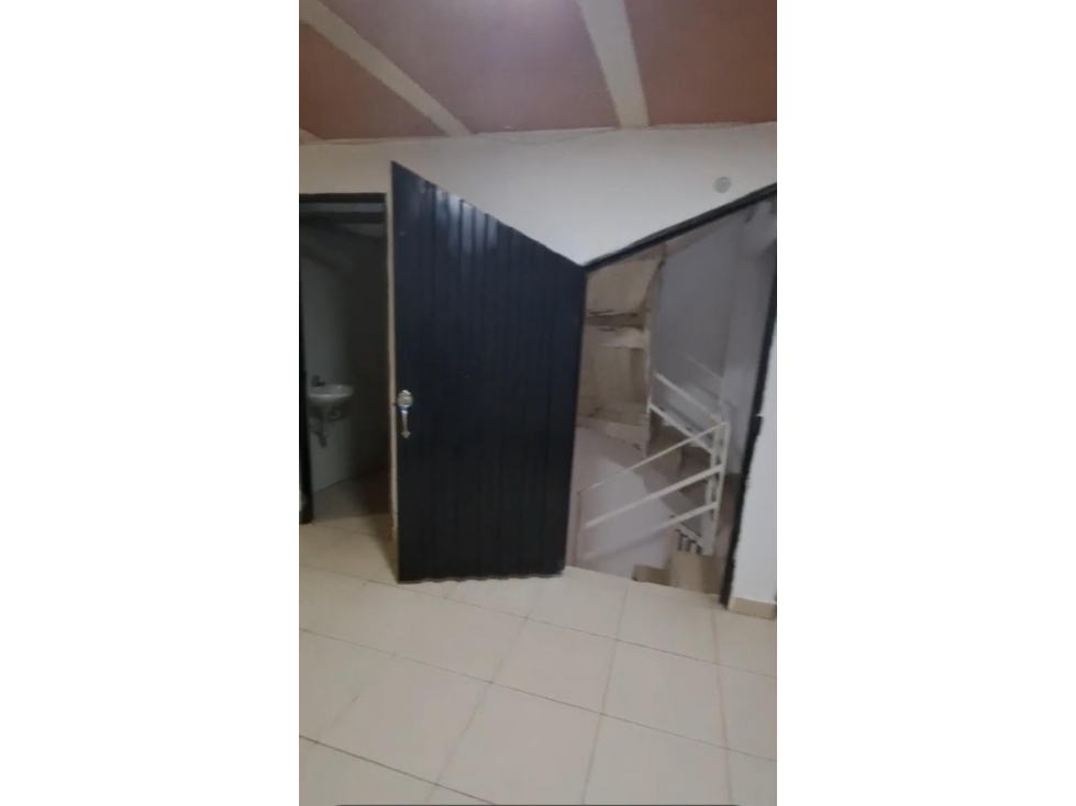 Se vende casa de tres pisos en Santa Rosa de Cabal — foto 2