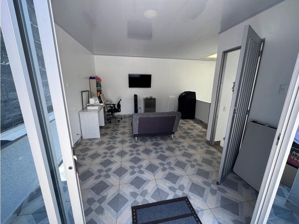 Se vende hermosa casa tríplex en Mirador del Lago Dosquebradas — foto 2