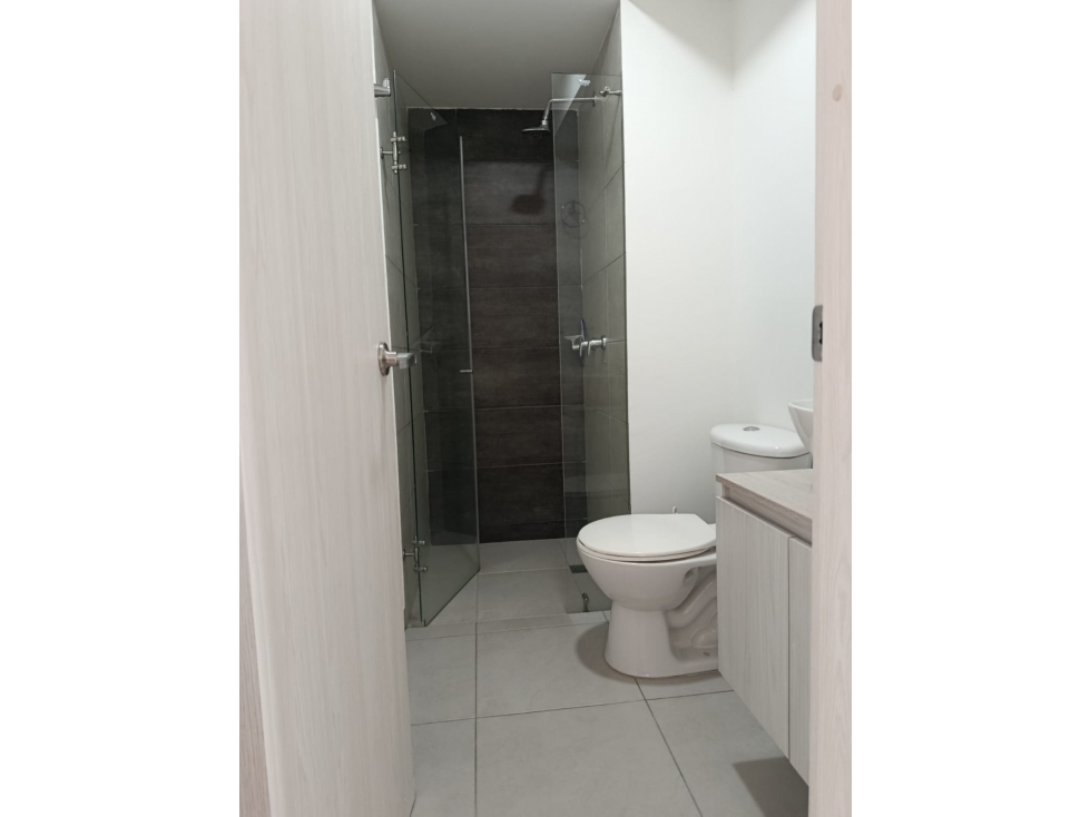 SE VENDE APARTAMENTO EN LA CONDINA CON 2 PARQUEADEROS — foto 3