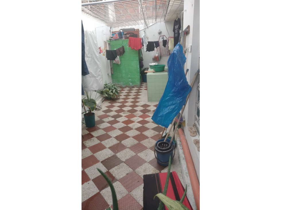 SE VENDE CASA CON APARTAESTUDIO INDEPENDIENTE EN DOSQUEBRADAS — foto 2