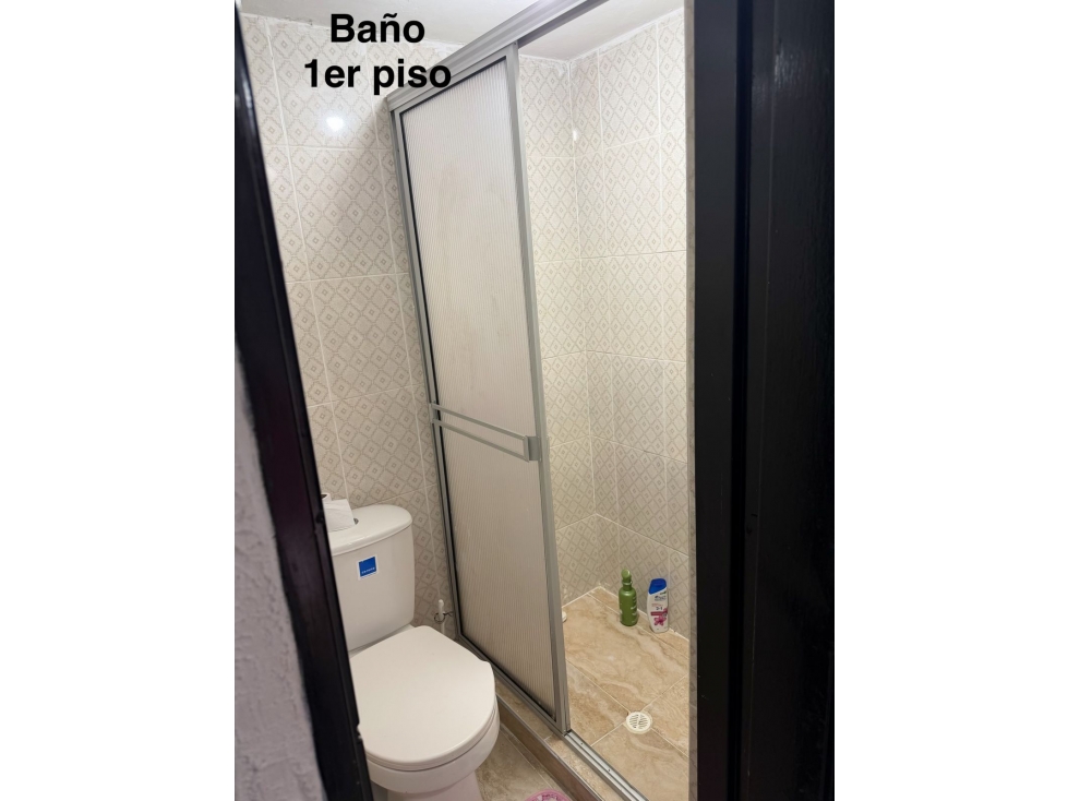 SE VENDE CASA EN CUBA CON VIVIENDAS INDEPENDIENTES MUY BIEN UBICADA — foto 4