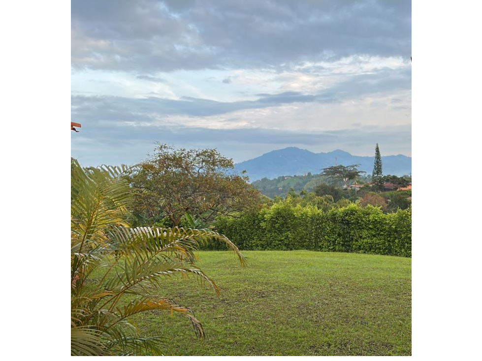 SE VENDE LOTE CONJUNTO TOPANGA VIA ARMENIA CERCA CASONA AREA 2300 M2