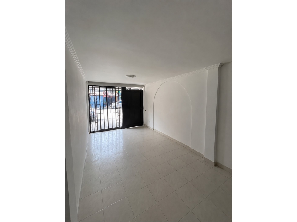 SE VENDE CASA COMERCIAL EN CORALES AREA 162 M2 CON DOBLE PARQUEADERO — foto 3