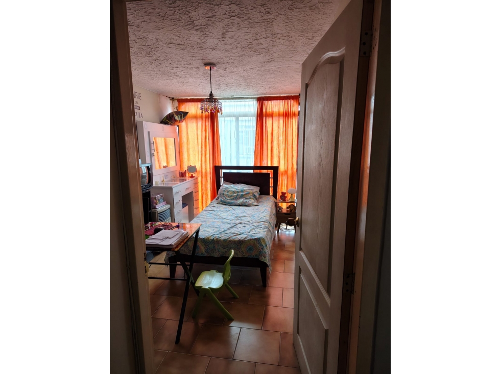 SE VENDE APARTAMENTO EN EL CENTRO AREA 97 M2 CERCA A TODO — foto 2