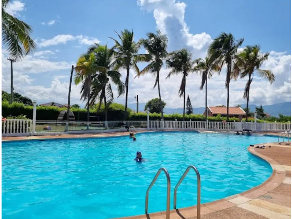 SE VENDE O PERMUTA CASA CAMPESTRE EN CHINAUTA AREA 1600 M2 LOTE - 1