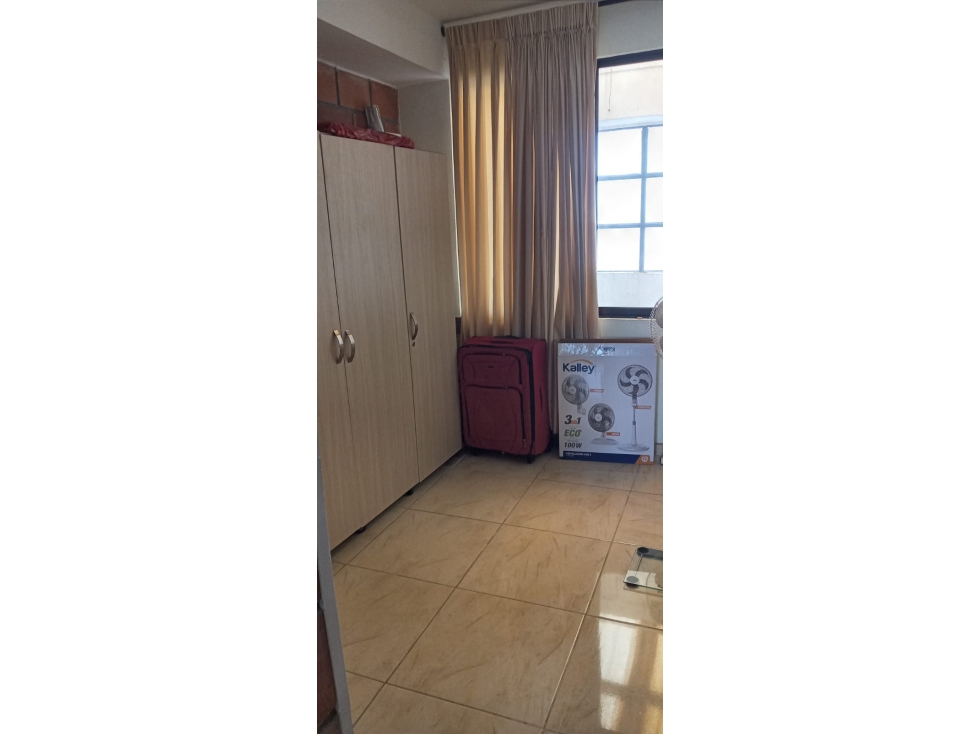 SE VENDE HERMOSO APARTAMENTO EN EL CENTRO SIN ASCENSOR — foto 5
