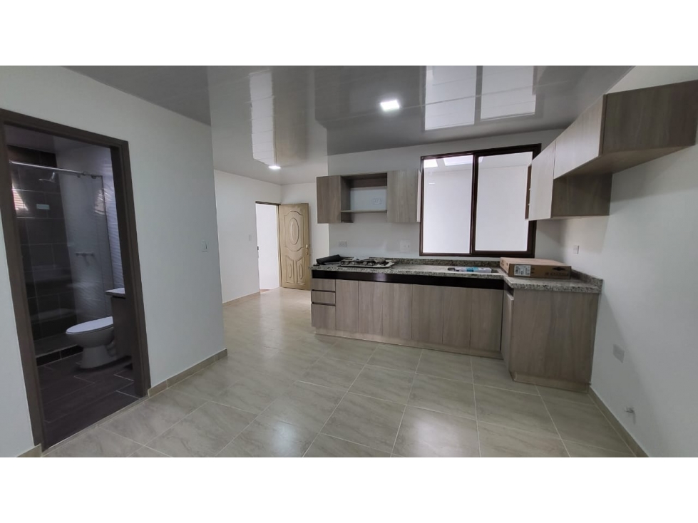 SE VENDE HERMOSA CASA DE 3 PISOS INDEPENDIENTES EN LA PRADERA