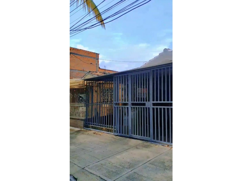 SE VENDE O PERMUTA CASA CON LOCAL EN CALI — foto 2