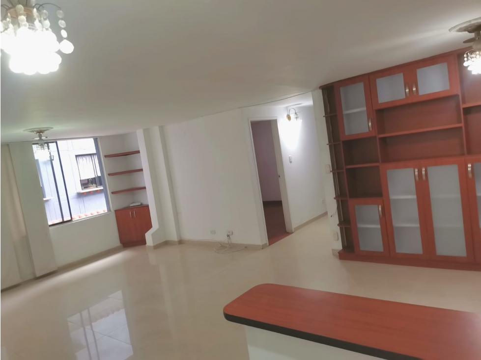 SE VENDE APARTAMENTO A UNA CUADRA DE LA UNIVERSIDAD!! — foto 4